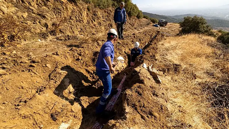 İZSU Ödemiş'in kırsal mahallelerinde su hatlarını yeniliyor