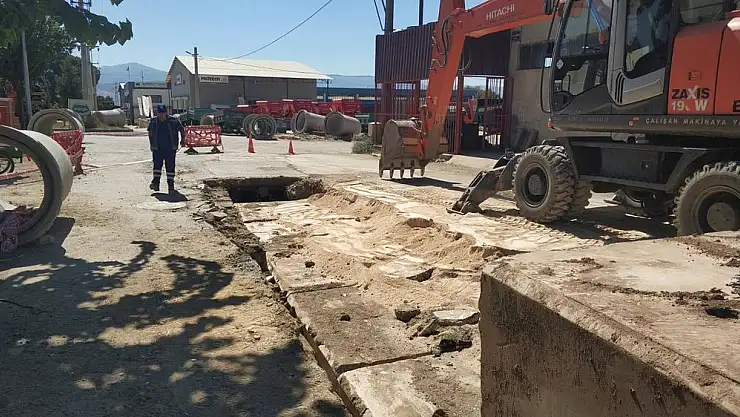 İZSU'dan Sanayi Sitesi ve çevresindeki sorunlara kalıcı çözümler