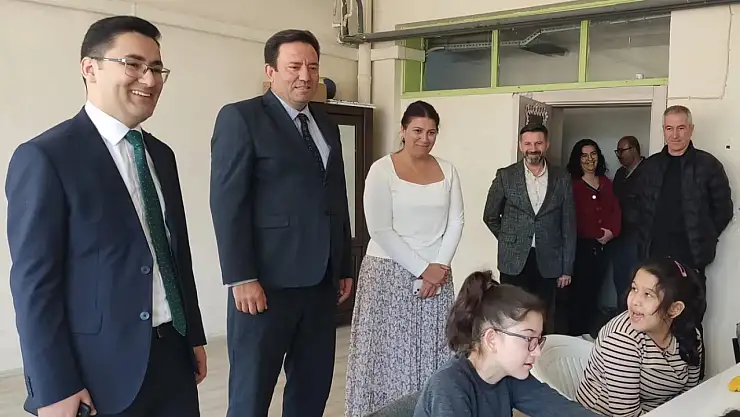 Kaymakam Murat Karahan'dan Kiraz Ortaokulu'na Ziyaret 