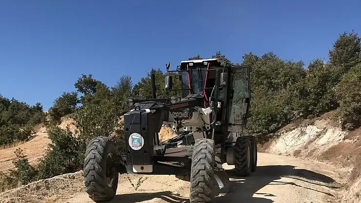 Kiraz Belediyesi, Doğancılar Mahallesi'nde Yol Çalışmalarını Sürdürüyor