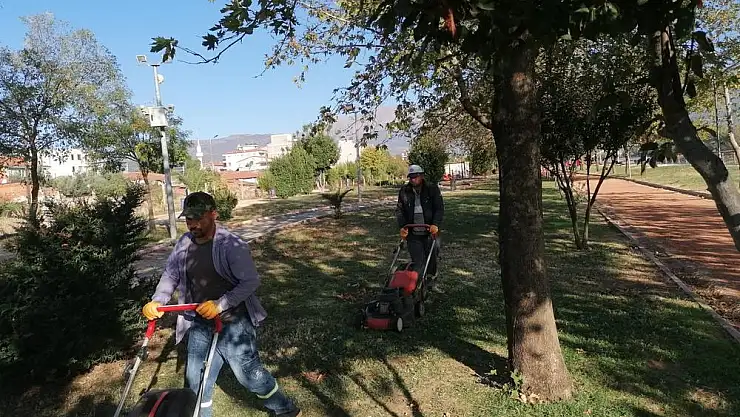 Kiraz Belediyesi Temizlik Çalışmalarına Ara Vermiyor