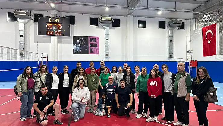 Kiraz Cumhuriyet Kupası Voleybol Turnuvası'nda Takımımız İkinci Oldu