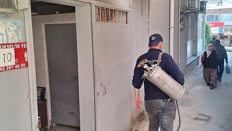 Kiraz'da Haşereyle Mücadele Çalışmaları Sürüyor