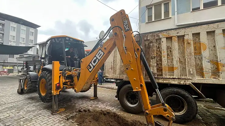 Kiraz'da İçme Suyu Şebekesi Yenileniyor