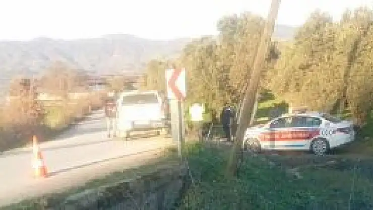 Kiraz'da Trafik Kazası: İki Kadın Olay Yerinde Hayatını Kaybetti
