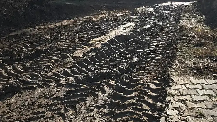 Kiraz'da  Üretim Yollarına Hızlı Müdahale