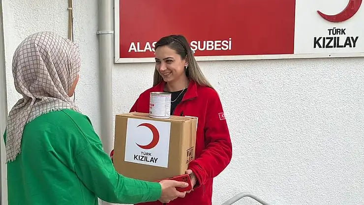 Kızılay ihtiyaç sahiplerinin yüzünü güldürdü