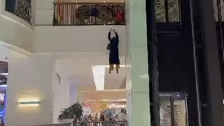 Konya’da alışveriş merkezinden atlayan genç kız hayatını kaybetti