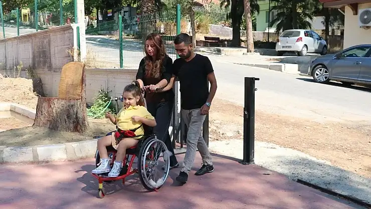 Küçük Defne'nin Büyük Başarısı: SMA'yı Yendi, Şimdi Okul Yolunda!