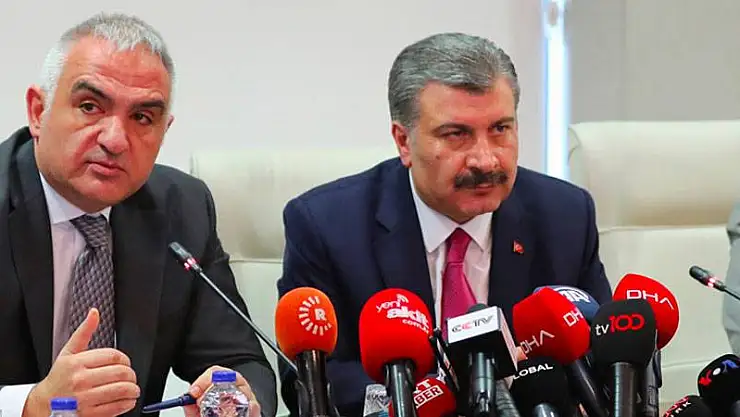 Kültür Turizm Bakanı Ersoy ve Sağlık Bakanı Koca, milletvekili listelerinde yer almak istemediklerini bildirdi