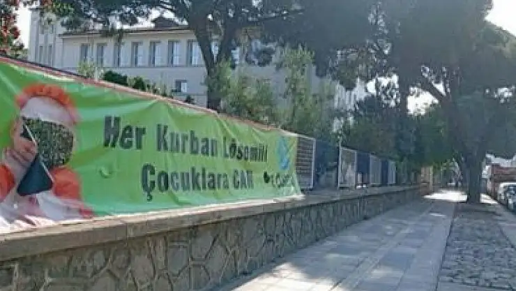 LÖSEV'in Kurban Bağışı Afişlerine Yapılan Saldırıya Anlam Verilemiyor!