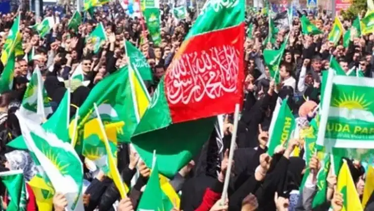 “Mecliste Hizbullah istemiyoruz” diyen iki memura soruşturma açıldı, biri açığa alındı