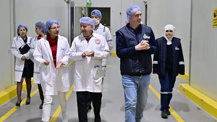 Mustafa Şahin, Tire'de Bulunan Döhler Ege Gıda Sanayi'yi Ziyaret Etti