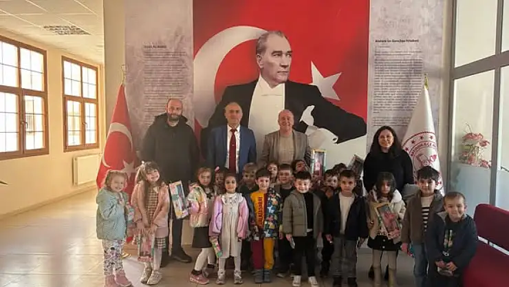 Müzekke Susamcıoğlu Anaokulu'ndan İlçe Milli Eğitim Müdürü Ökay'a Ziyaret
