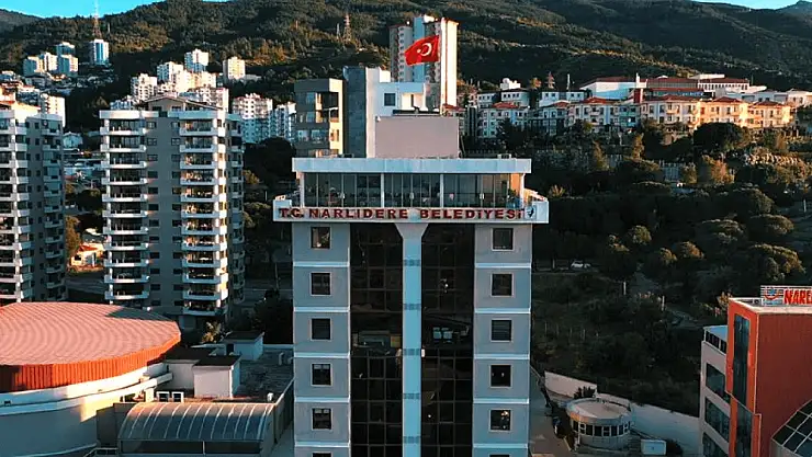 Narlıdere’de belediye ile işçiler arasında ek protokol imzalandı