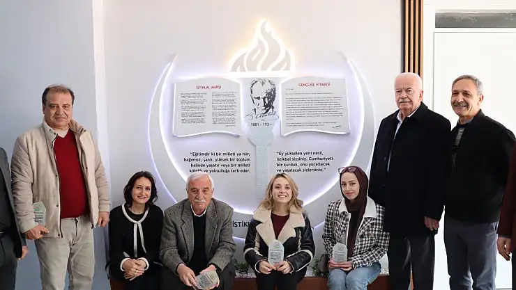 Ödemiş Ticaret Borsası'ndan Anlamlı Destek: İstiklal İlkokulu'nda Atatürk Köşesi