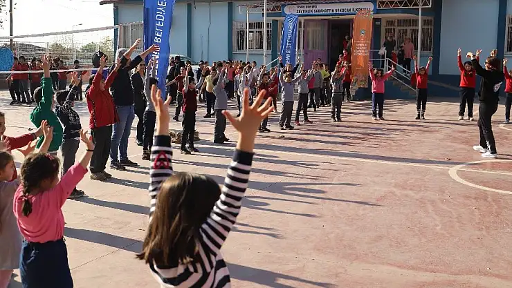 ÖDEMİŞ BELEDİYESİ'NİN 7'DEN 70'E HERKESE HİTAP EDEN ETKİNLİKLERİ GÖLCÜK'TEN BAŞLADI