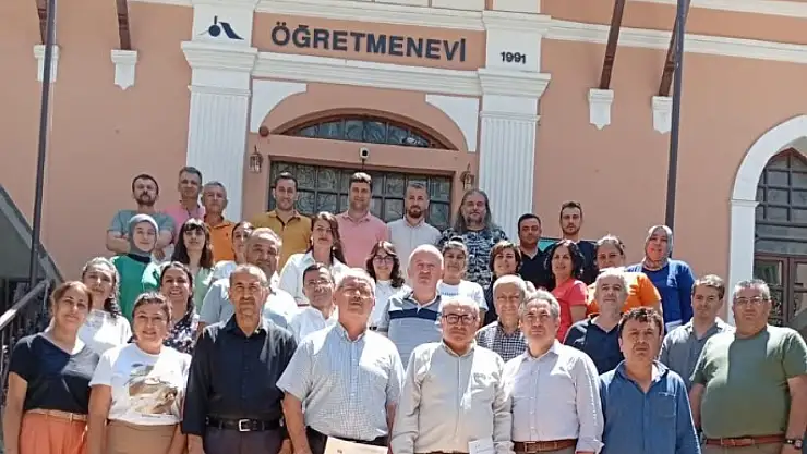 Ödemiş İlçe Millî Eğitim Müdürlüğü Çalışanlarına Başarı Belgeleri Takdim Edildi