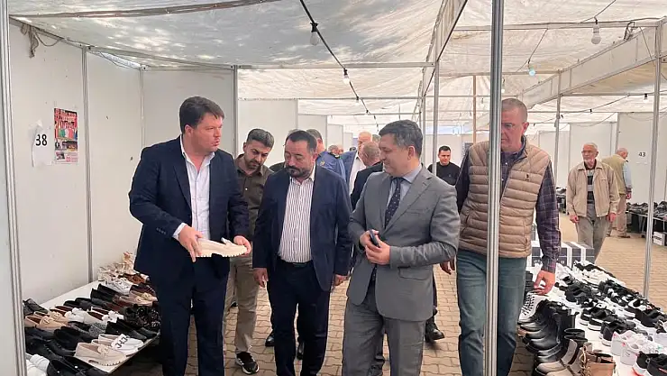 Ödemiş Kaymakamı Hakan Yavuz Erdoğan Ayakkabı Festivalini Ziyaret Etti