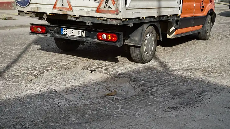 Ödemiş'te Her Gün Aynı Manzara: Çukur, Toz, Çamur