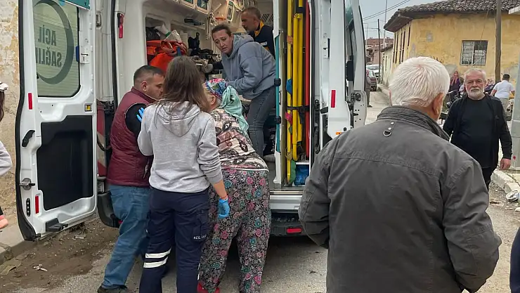 Ödemiş'te Korkutan Yangın: Müstakil Ev Alevlere Teslim Oldu!