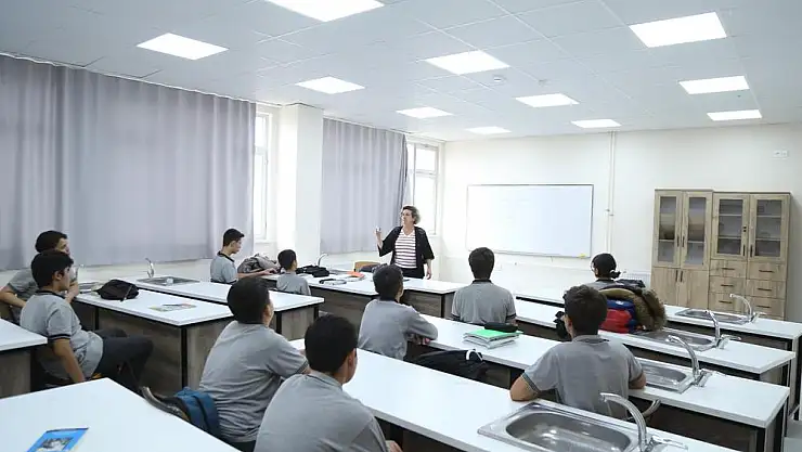 ÖDEMİŞTE YENİLİKLERİN VE TEKNOLOJİNİN LİSESİ