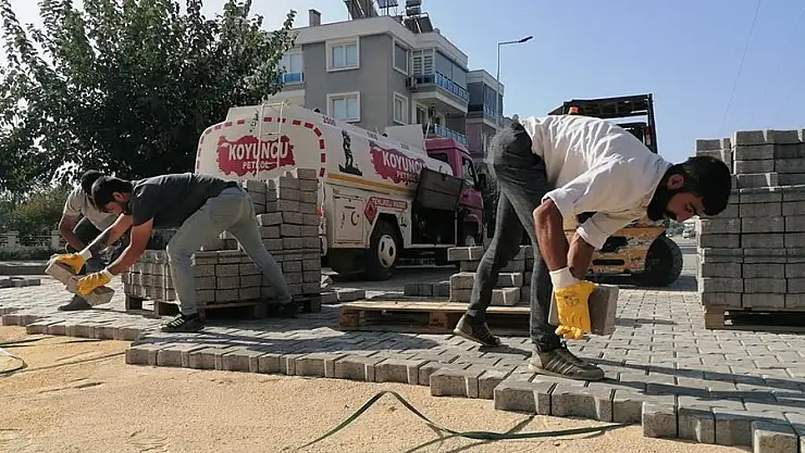 Ödemiş’te yol çalışmaları devam ediyor