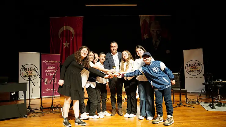 Öğrenciler arası müzik yarışması, coşku içinde geçti