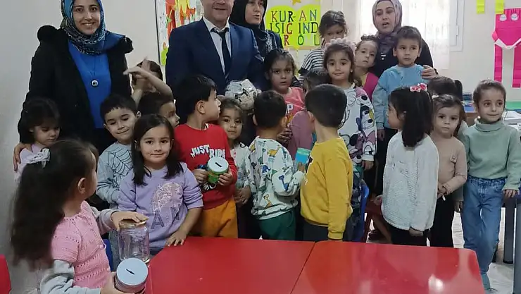 Öğrencilerden Filistin'e anlamlı yardım