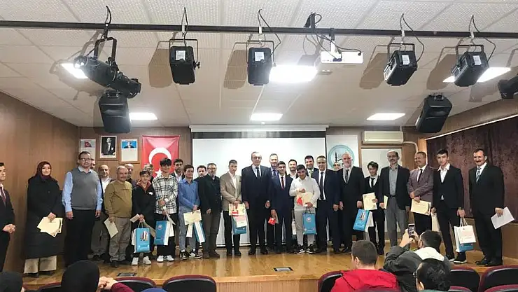 ÖĞRENCİMİZ HAFIZLIK YARIŞMASINDA 3.OLDU
