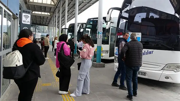 Otogarlarda bayram hareketliliği başladı