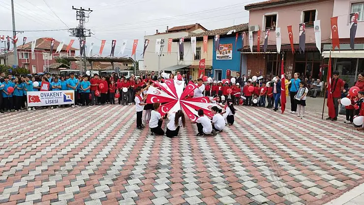 OVAKENT'TE CUMHURİYET'İN 100. YIL COŞKUSU