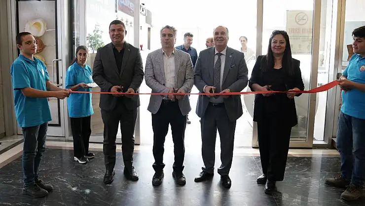 Özel Öğrencilerin Özel Sergisi Törenle Açıldı