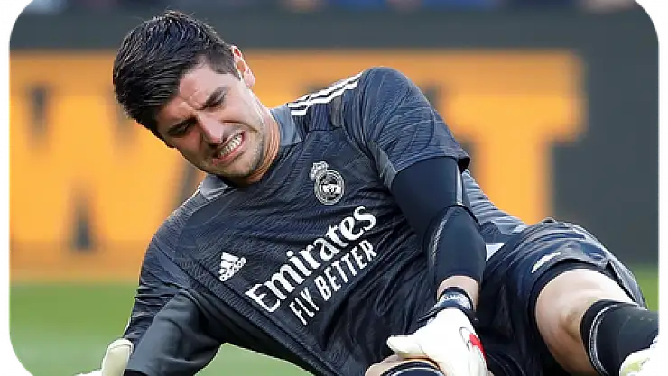 Real Madrid’e, Courtois’dan kötü haber