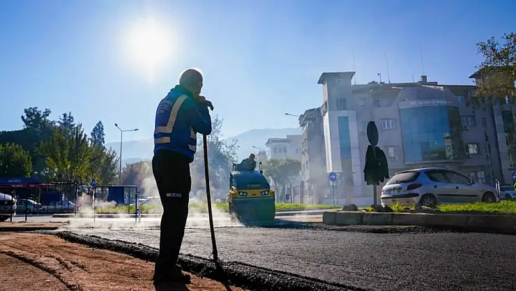 Refet Saygılı Caddesi'nde Asfaltlama Başladı