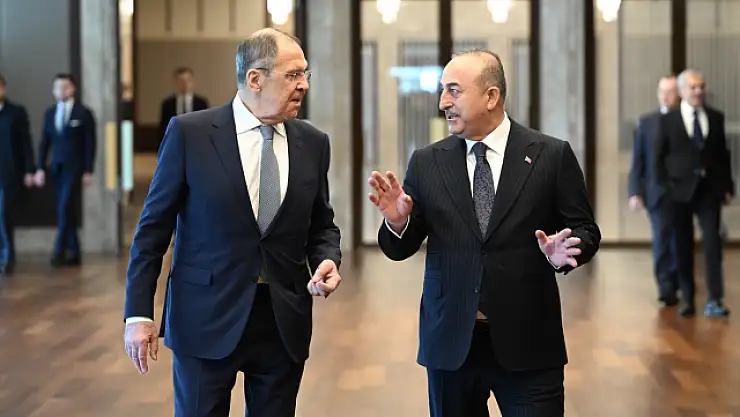 Rusya seçimlerde kimi destekliyor sorusuna yanıt geldi: ''Rusya kimsenin içişlerine karışmaz''