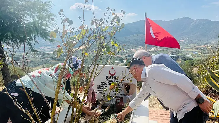 Şehit Piyade Uzman Çavuş Özgür Küçük Mezarında Anıldı