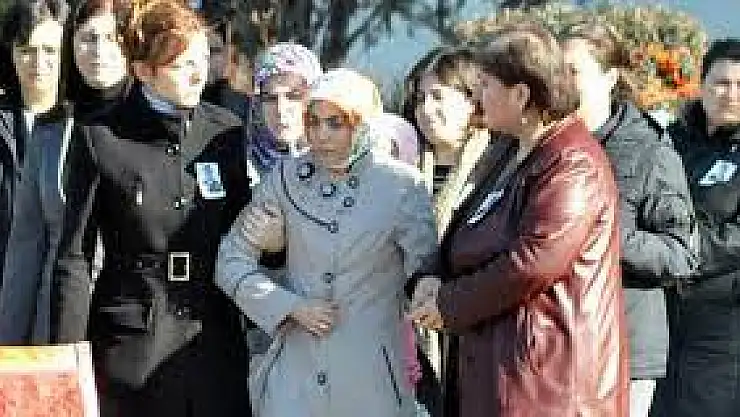 Şehit polisin eşi, ölü bulundu