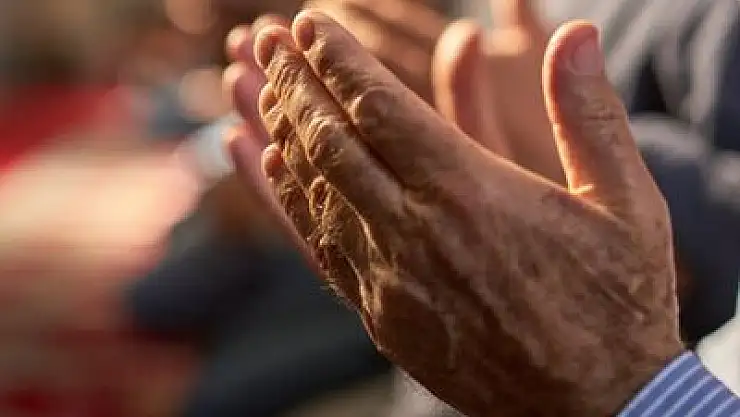 Sevdiklerinizi Mutlu Edecek Cuma Mesajları