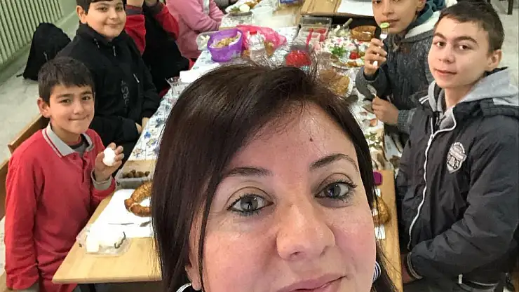 SINIFTA KAHVALTI ETKİNLİĞİ