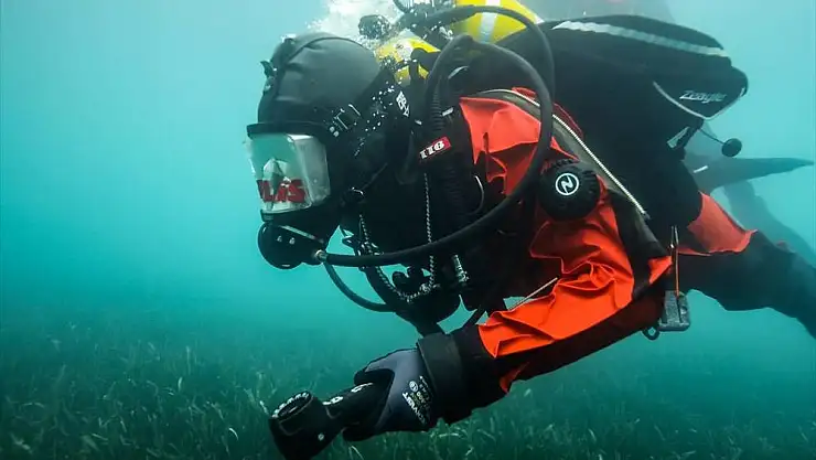 Su altı güvenliği polis kurbağa adamlara emanet