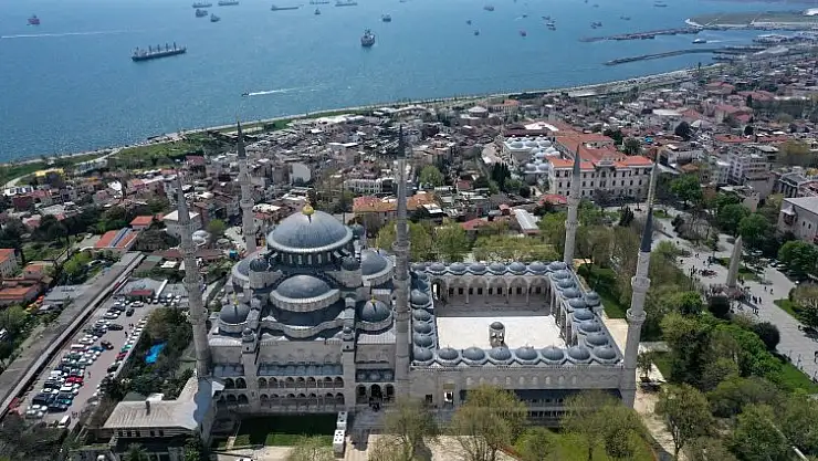 Sultanahmet Camii, Cuma Namazı İle Açılıyor