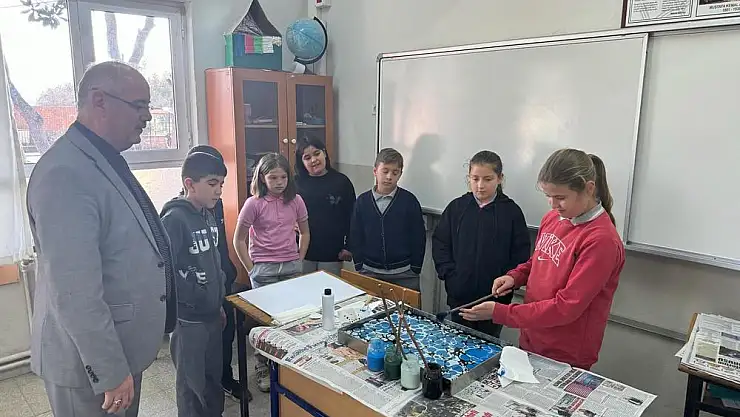 'Suyun Renklerle Dansı' EBRU
