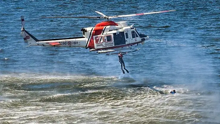 TCSG Umut Gemisi, İzmir Körfezi’nde Arama Kurtarma Eğitimi Gerçekleştirdi