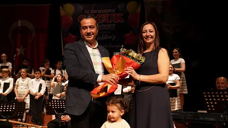 Tire Belediyesi Çocuk Korosu'ndan 23 Nisan'a Özel Türk Halk Müziği Konseri