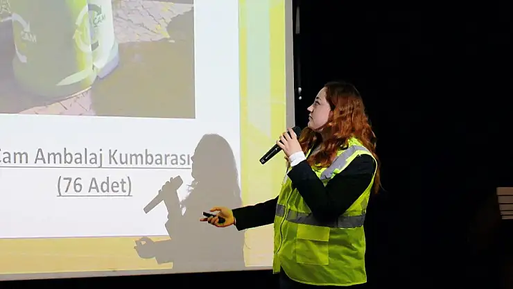 Tire Belediyesi, Muhtarlara 'İklim Değişikliği ve Sıfır Atık' Eğitimi Düzenledi