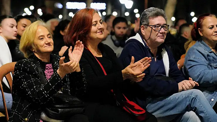 Tire'de Ata'ya Saygı Nöbeti Gün Boyu Sürdü