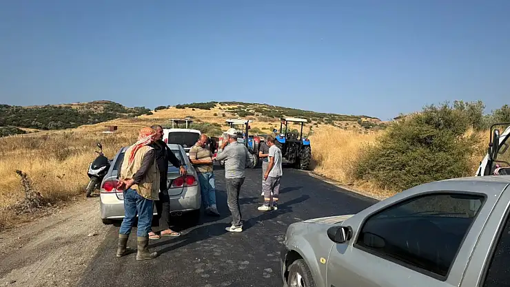 Tire'de Çöp İsyanı: Köylüler Traktörlerle Yolu Kapattı