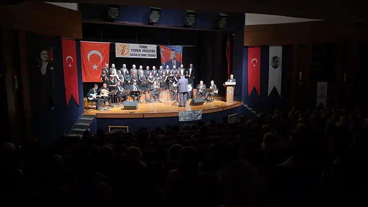 Tire'de Cumhuriyet Coşkusu Türk Müziği Konseriyle Katlandı