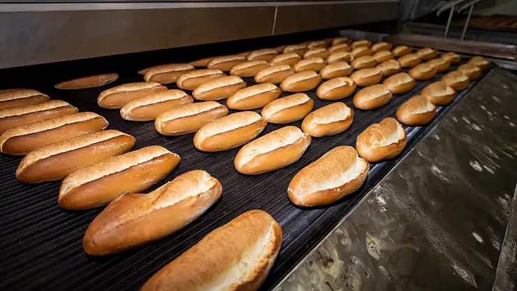 Tire'de Ekmeğe Zam: Fırınlarda 15 TL, Halk Ekmek'te 12 TL